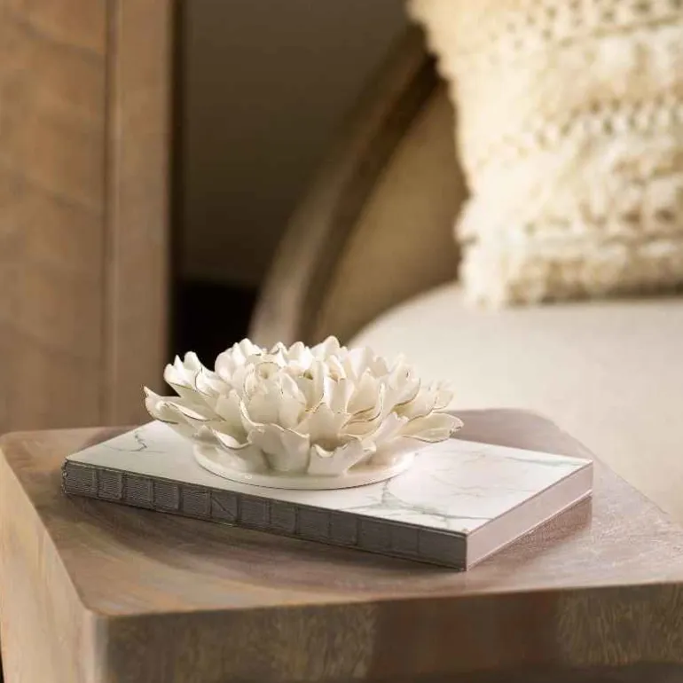 Ceramic Wall Flowers, 6" - Gold-Rimmed White