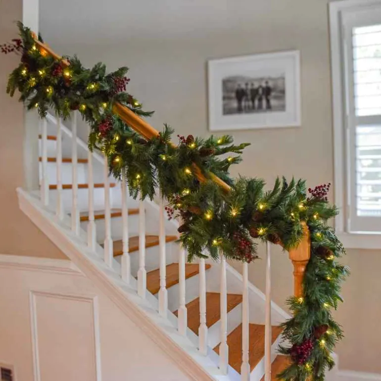 9' Dual Color LED In/Out Plug In Mixed Cedar Garland