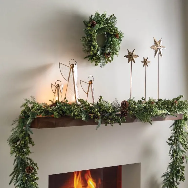 16" Evergreen Wreath with Green Berries & Pinecones