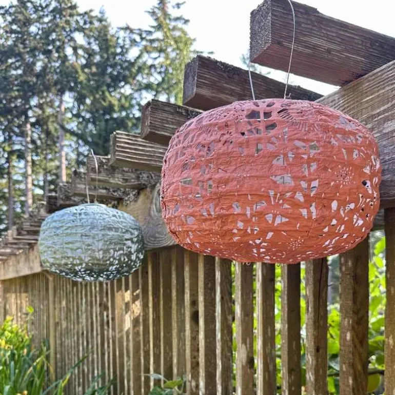 Sunflower Solar Lantern - Clay